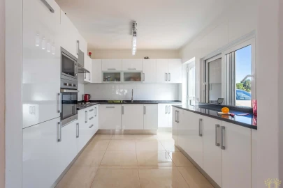 Moradia T4 para Venda em Altura