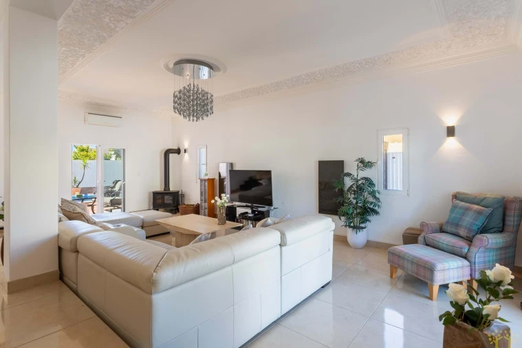 Moradia T4 para Venda em Altura Foto 8