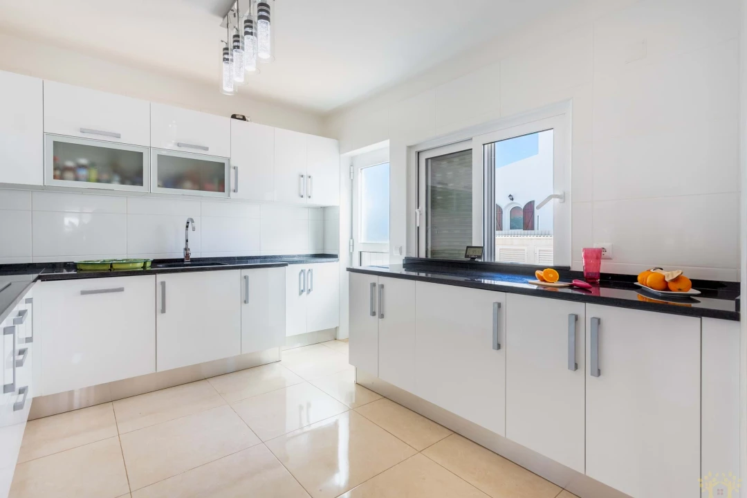 Moradia T4 para Venda em Altura Foto 13