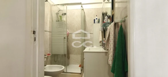 Apartamento T2 para Venda em Pontinha e Famões