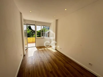 Apartamento T2 para Venda em Algueirão-Mem Martins