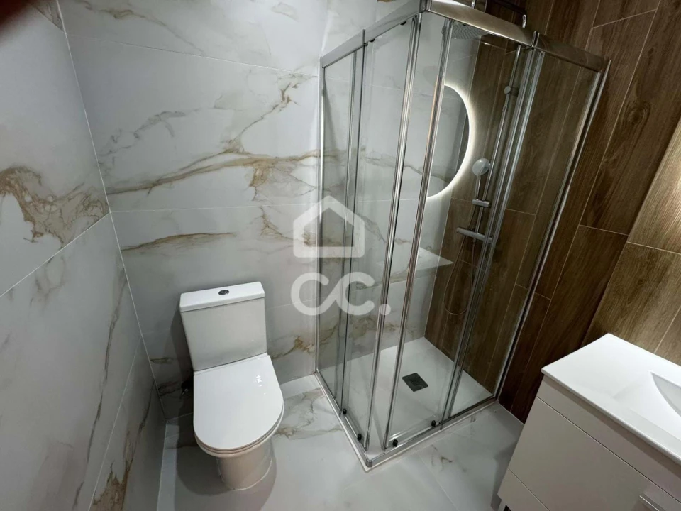 Apartamento T2 para Venda em Algueirão-Mem Martins Foto 9