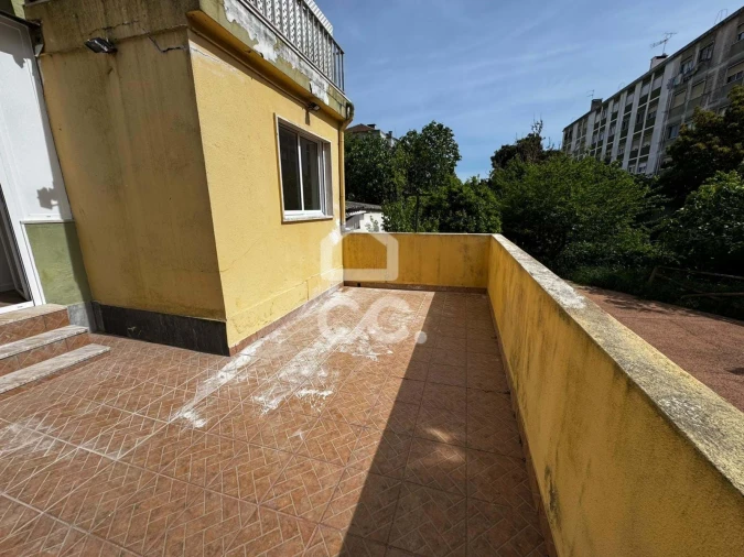 Apartamento T2 para Venda em Algueirão-Mem Martins Foto 14