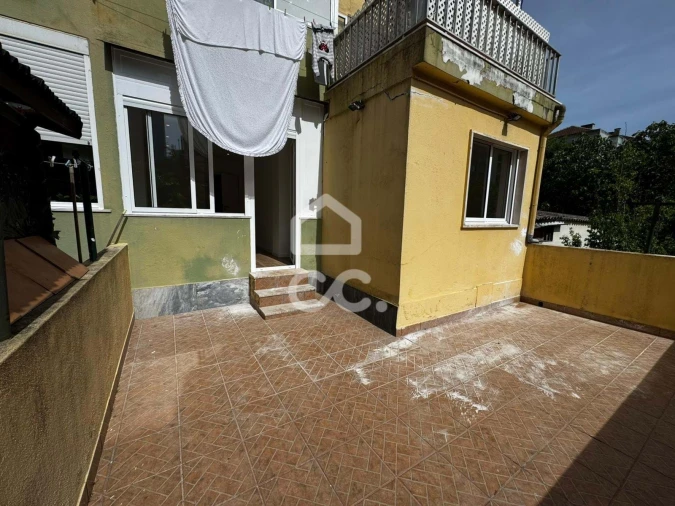 Apartamento T2 para Venda em Algueirão-Mem Martins Foto 13