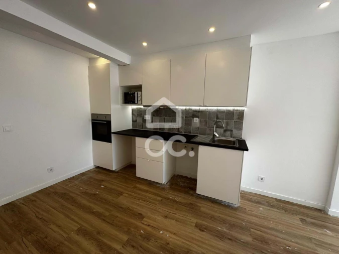 Apartamento T2 para Venda em Algueirão-Mem Martins Foto 3