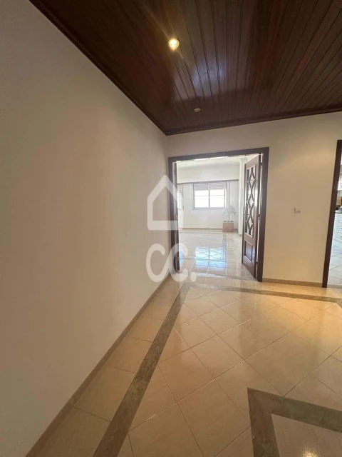 Apartamento T3 para Venda em Sacavém e Prior Velho