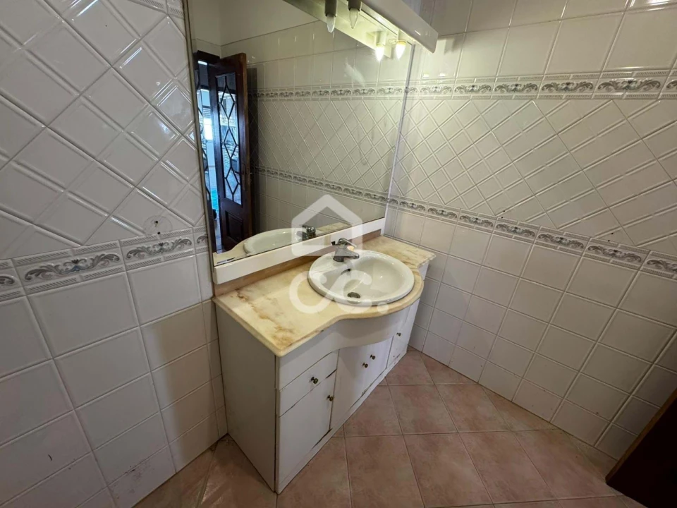 Apartamento T3 para Venda em Sacavém e Prior Velho Foto 6