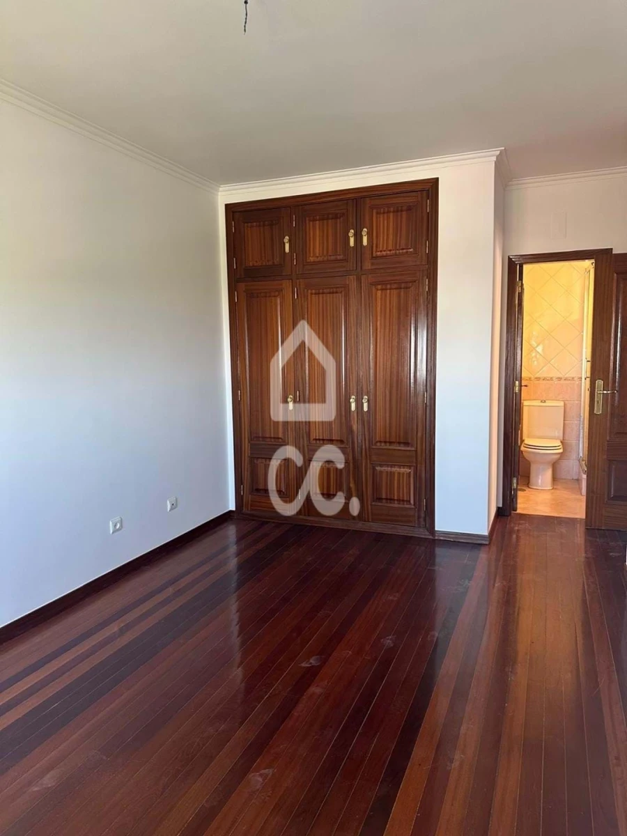 Apartamento T3 para Venda em Sacavém e Prior Velho Foto 17