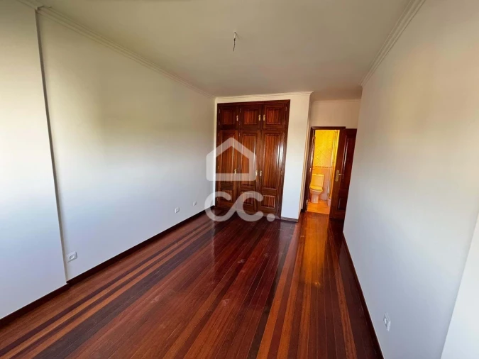Apartamento T3 para Venda em Sacavém e Prior Velho Foto 18