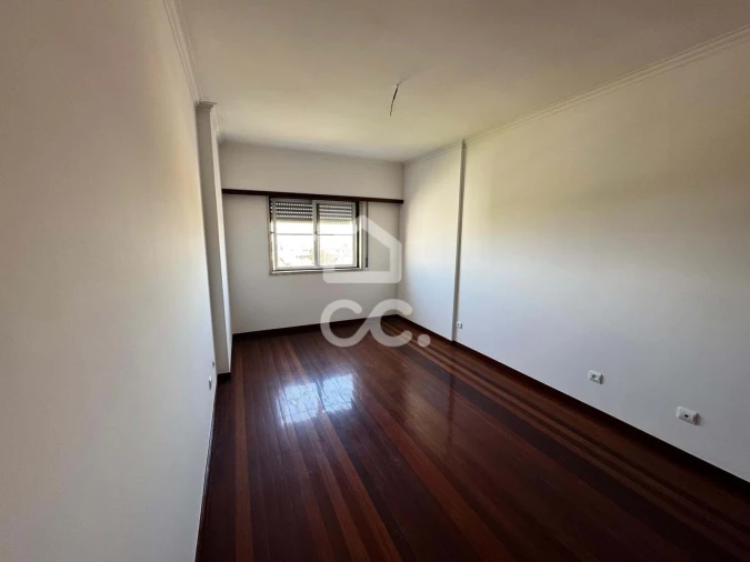 Apartamento T3 para Venda em Sacavém e Prior Velho Foto 19