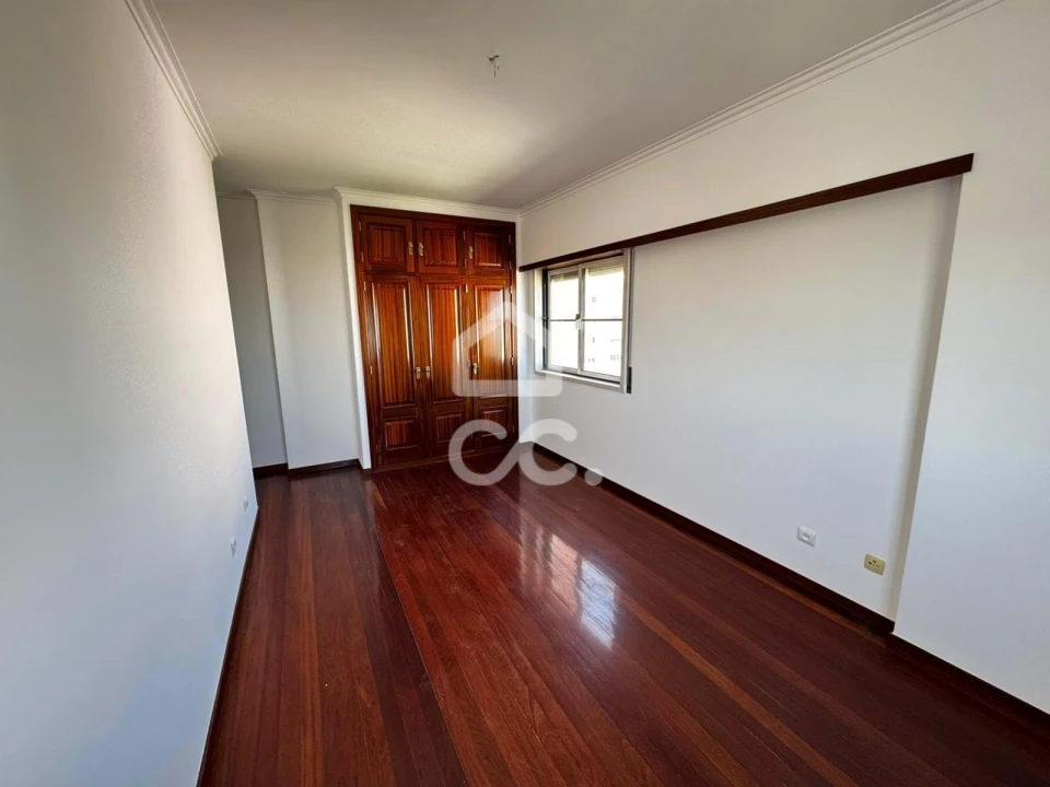 Apartamento T3 para Venda em Sacavém e Prior Velho Foto 16