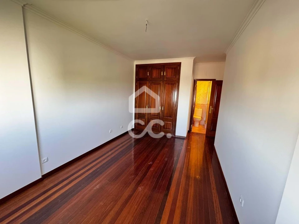 Apartamento T3 para Venda em Sacavém e Prior Velho Foto 18