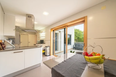 Moradia T4 para Venda em Agualva e Mira-Sintra