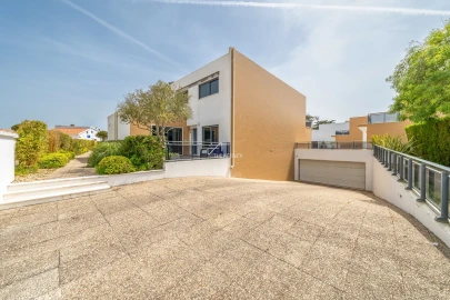 Moradia T4 para Venda em Agualva e Mira-Sintra