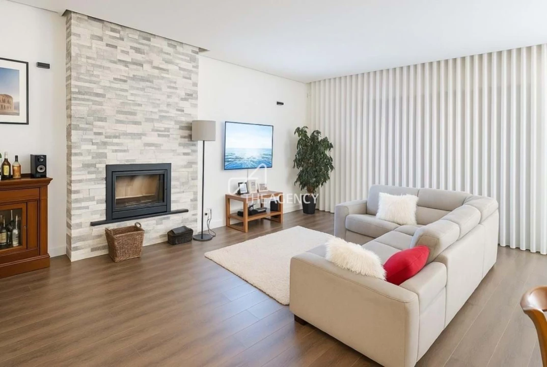 Moradia T4 para Venda em Agualva e Mira-Sintra Foto 4