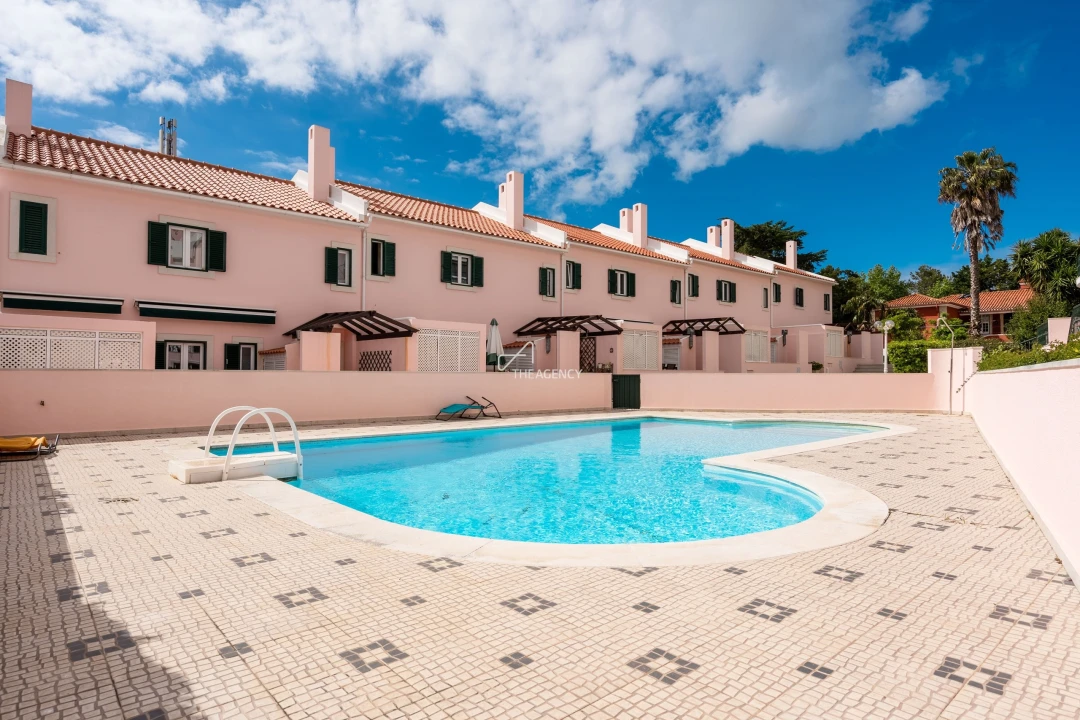 Moradia T3 para Venda em Alcabideche Foto 44