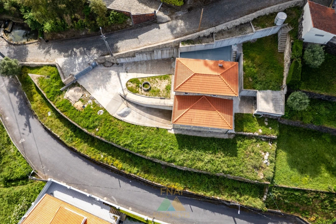 Moradia T3 para Venda em Subportela, Deocriste e Portela Susã Foto 3