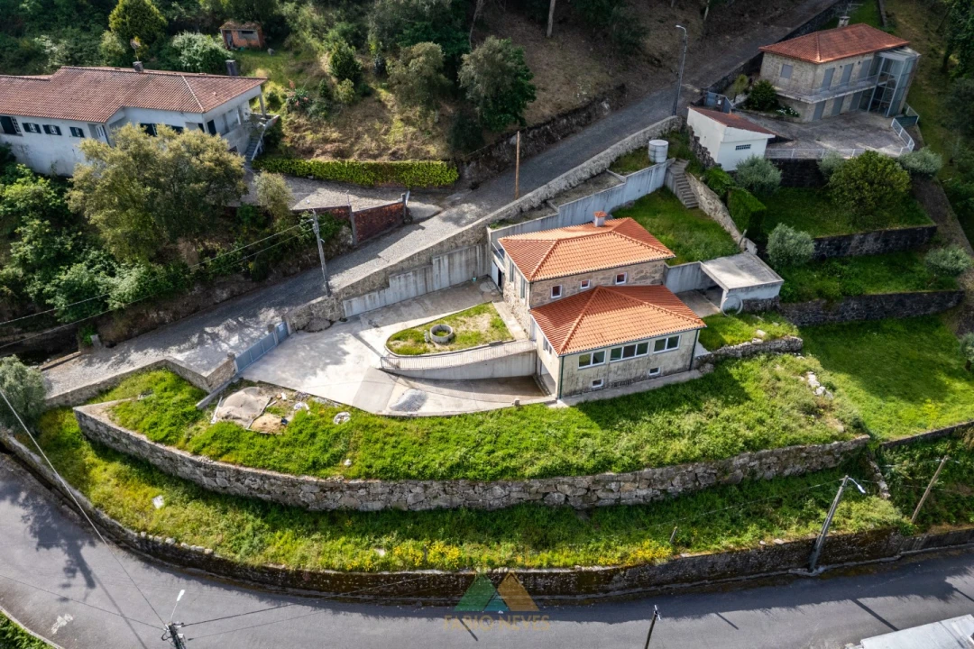 Moradia T3 para Venda em Subportela, Deocriste e Portela Susã Foto 4