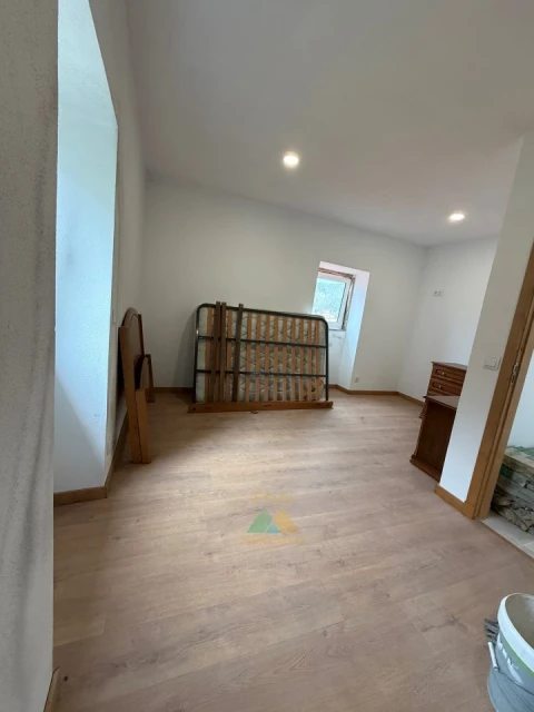 Moradia T3 para Venda em Subportela, Deocriste e Portela Susã