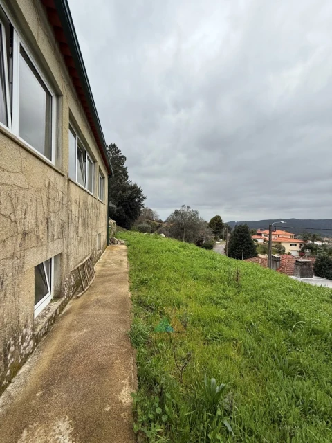 Moradia T3 para Venda em Subportela, Deocriste e Portela Susã