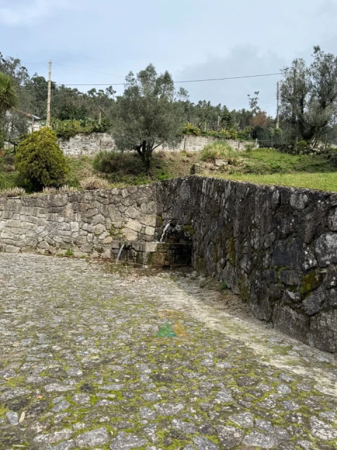 Moradia T3 para Venda em Subportela, Deocriste e Portela Susã