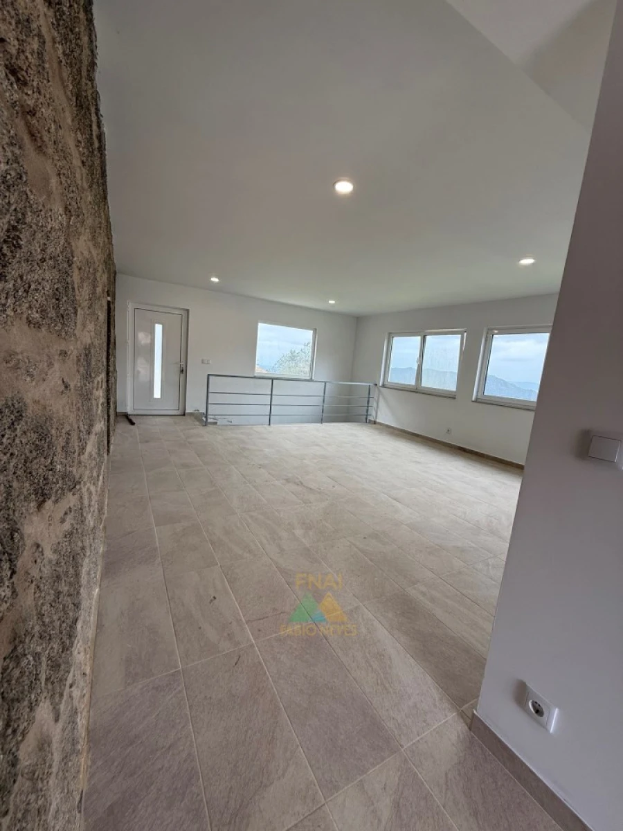 Moradia T3 para Venda em Subportela, Deocriste e Portela Susã Foto 9