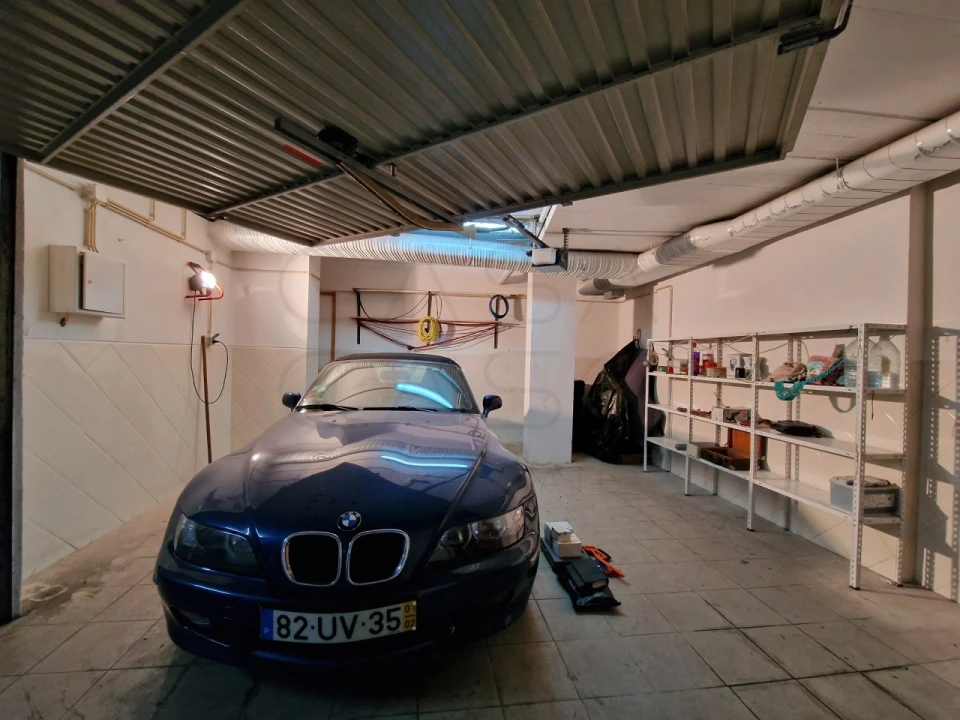 Garagem para Venda em União das Freguesias de Setúbal Foto 4