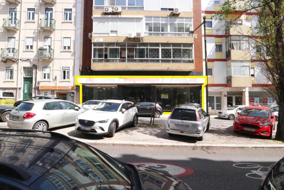 Loja para Arrendamento em Avenidas Novas Foto 1