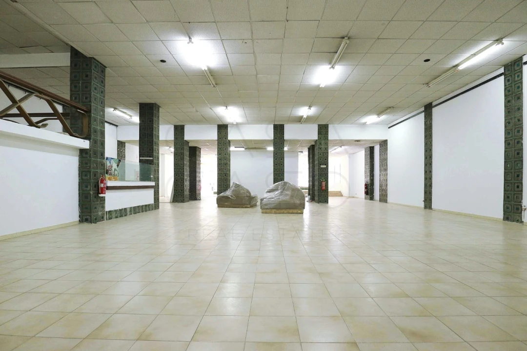 Loja para Arrendamento em Avenidas Novas Foto 9