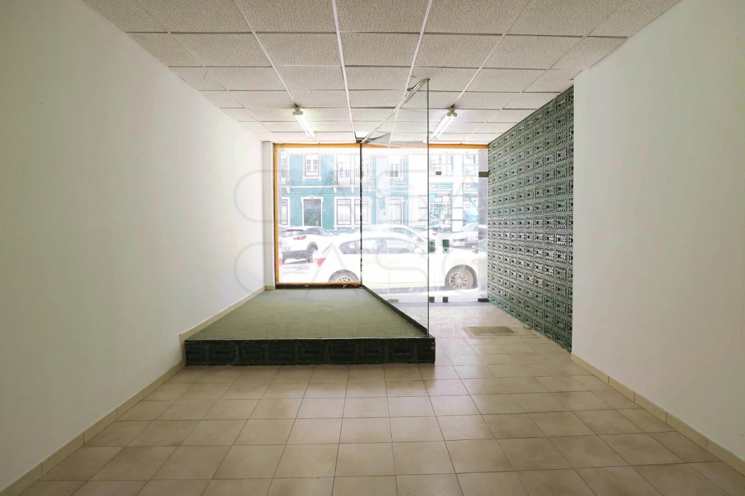 Loja para Arrendamento em Avenidas Novas Foto 13