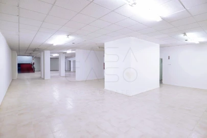 Loja para Arrendamento em Avenidas Novas