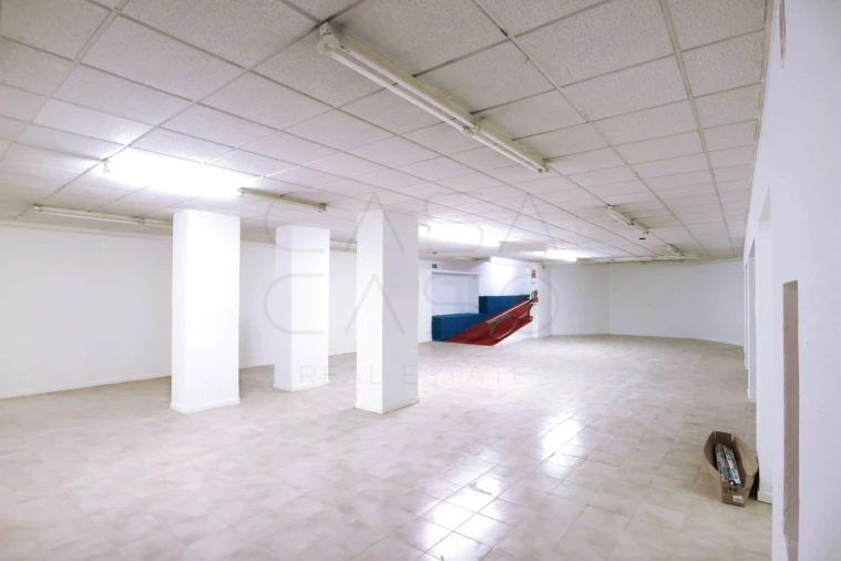 Loja para Arrendamento em Avenidas Novas Foto 19