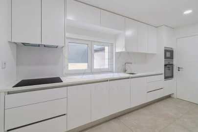 Moradia T4 para Venda em Setubal (São Sebastião)