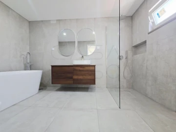 Moradia T4 para Venda em Setubal (São Sebastião)