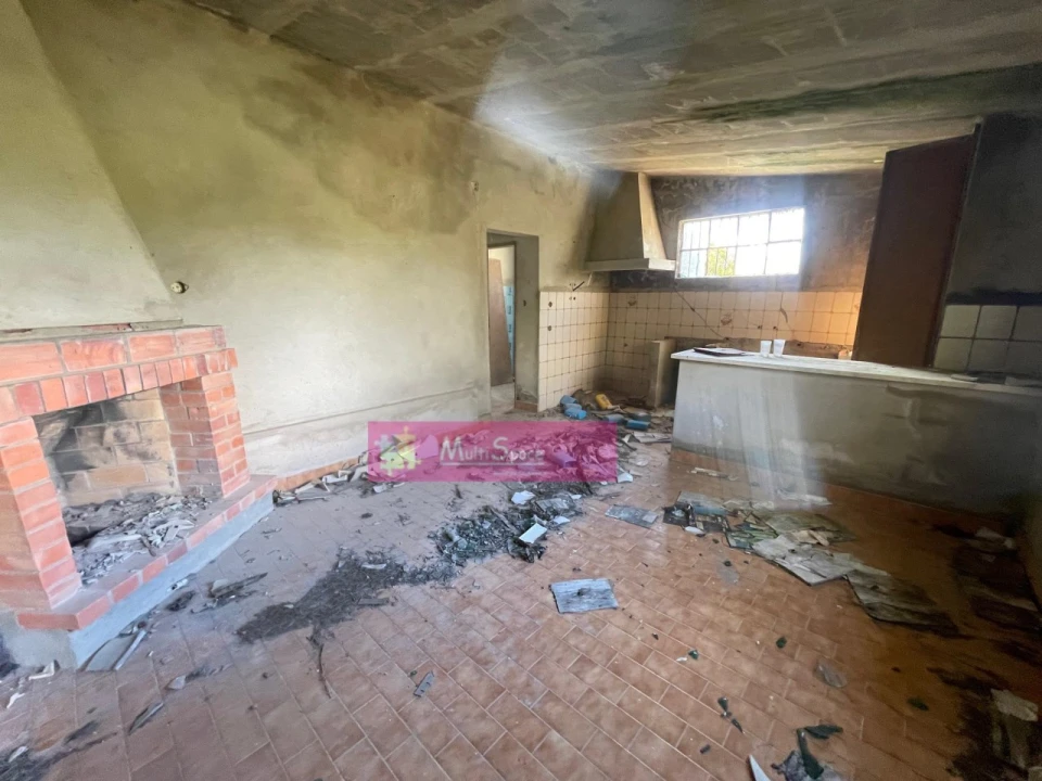 Terreno Misto para Venda em Zibreira Foto 14