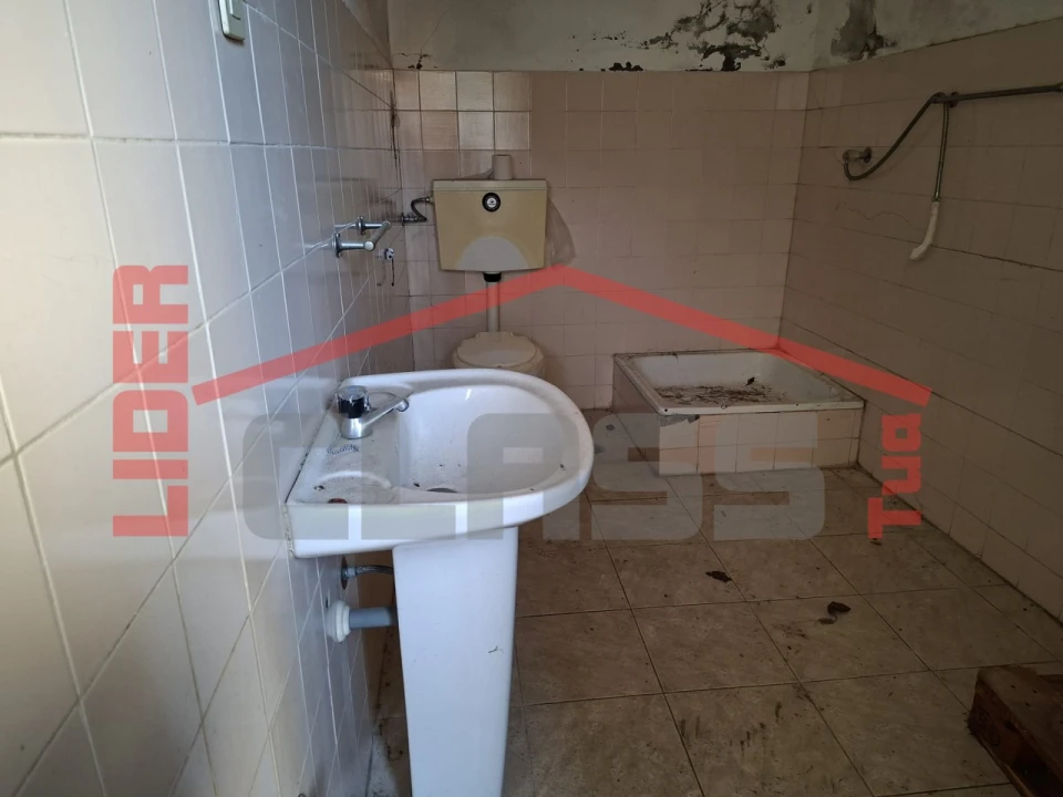 Armazém para Venda em Mogadouro, Valverde, Vale de Porco e Vilar de Rei Foto 6