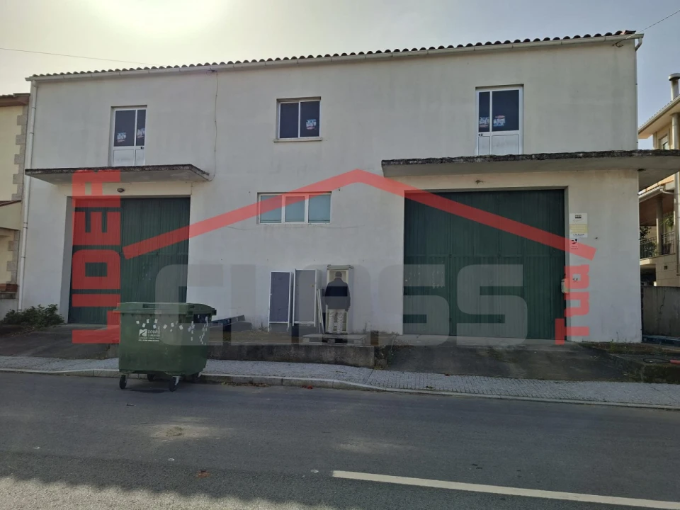 Armazém para Venda em Mogadouro, Valverde, Vale de Porco e Vilar de Rei Foto 1