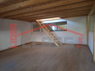 Armazém para Venda em Mogadouro, Valverde, Vale de Porco e Vilar de Rei