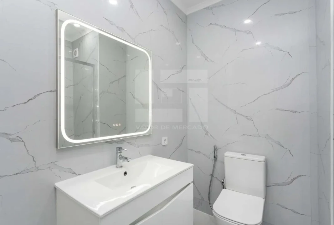 Apartamento T2 para Venda em Quarteira Foto 12