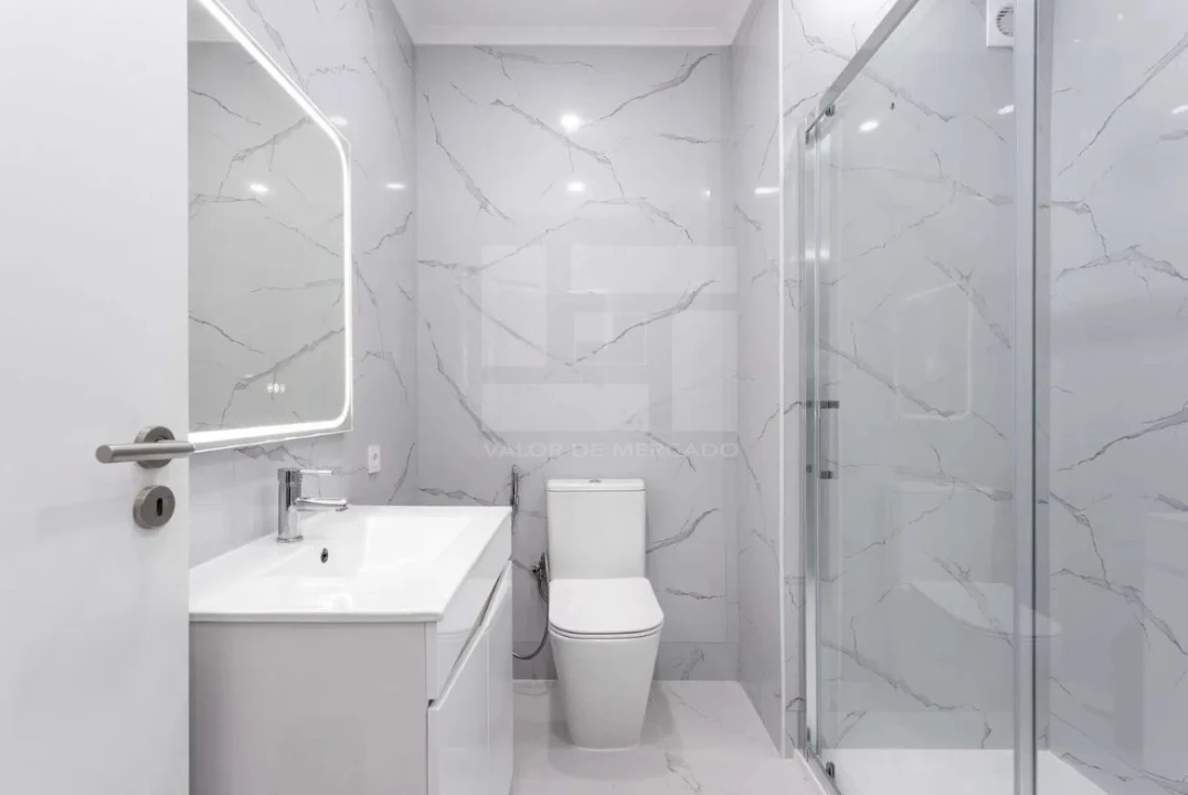 Apartamento T2 para Venda em Quarteira Foto 13