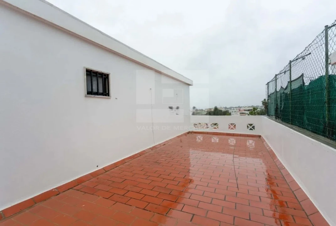 Apartamento T2 para Venda em Quarteira Foto 15