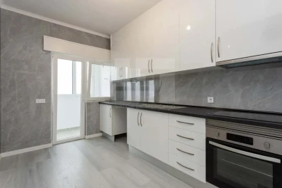 Apartamento T2 para Venda em Quarteira