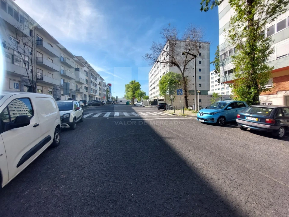 Apartamento T3 para Venda em Benfica Foto 11