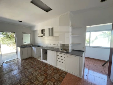 Moradia T5 para Venda em Almancil