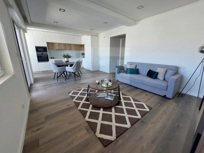 Apartamento T3 para Venda em Benfica Foto 2