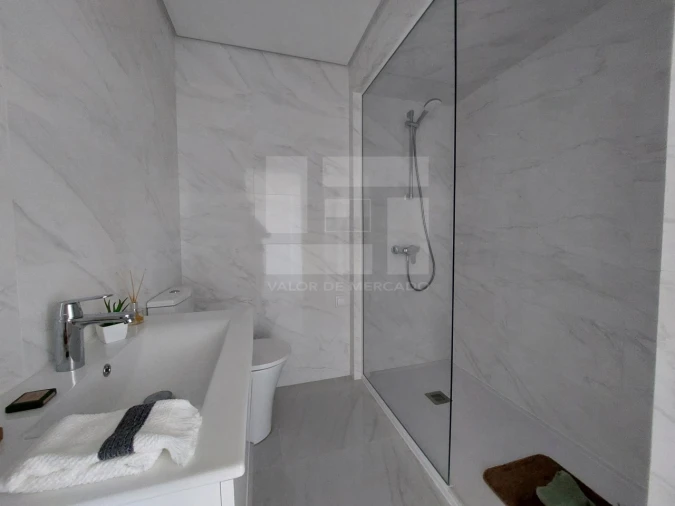 Apartamento T3 para Venda em Benfica Foto 16