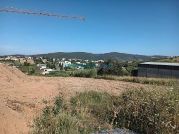Terreno para Venda em Leiria, Pousos, Barreira e Cortes