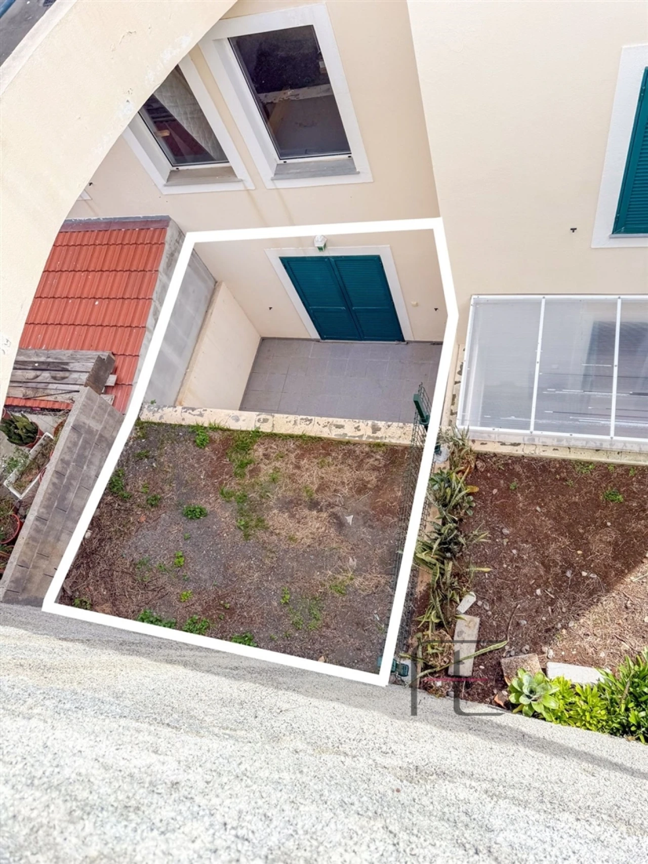 Apartamento T1 para Venda em Caniço Foto 10