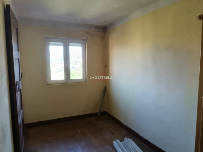 Moradia T3 para Venda em Santa Marinha e São Martinho Foto 3