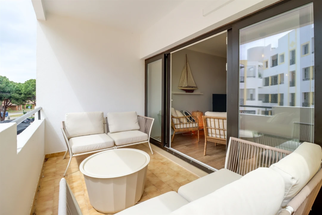 Apartamento T1 para Venda em Quarteira Foto 15